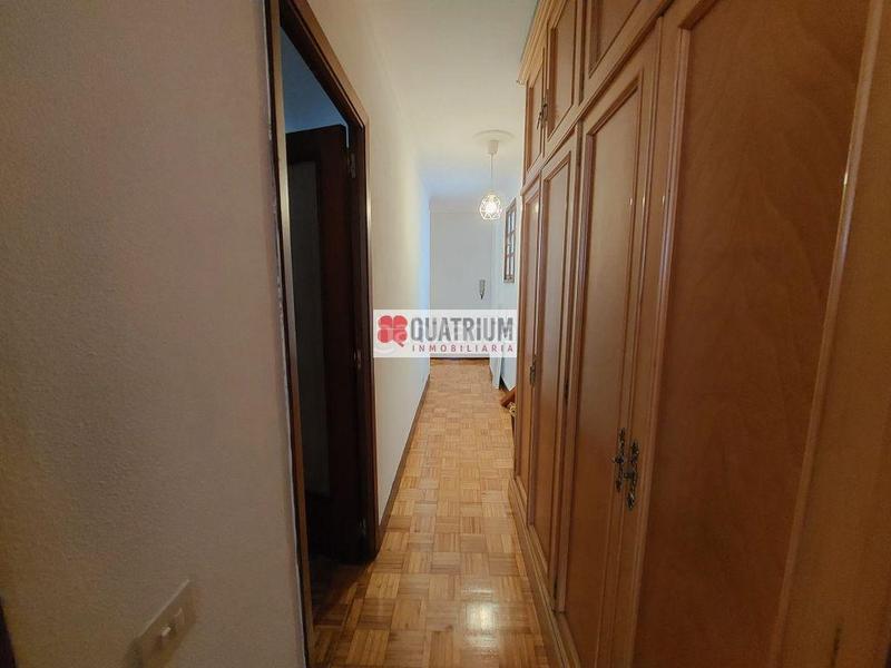 Foto c7521e26-6758-469f-bea5-79796b1934d9. Miete etagenwohnung mit heizung in Ensanche - Sar Santiago de Compostela