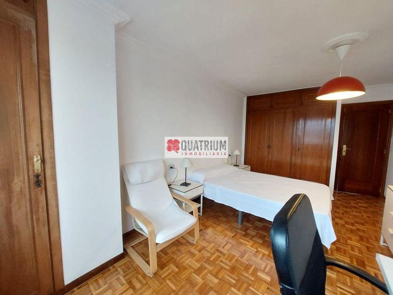 Foto c89cc7ac-9d7b-4f02-b44e-858e6ddf1d89. Miete etagenwohnung mit heizung in Ensanche - Sar Santiago de Compostela