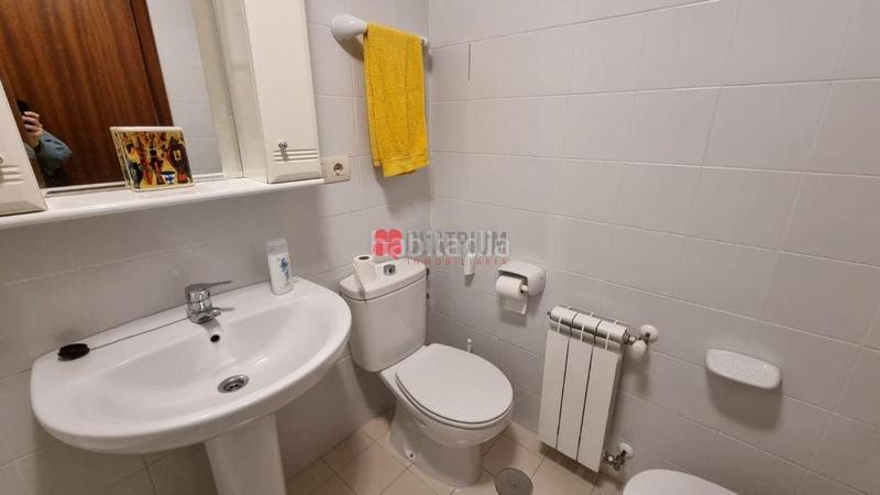 Foto 3a94acf9-f473-4da9-9cf5-c00ae00a4144. Lloguer pis amb aparcament a Conxo Santiago de Compostela