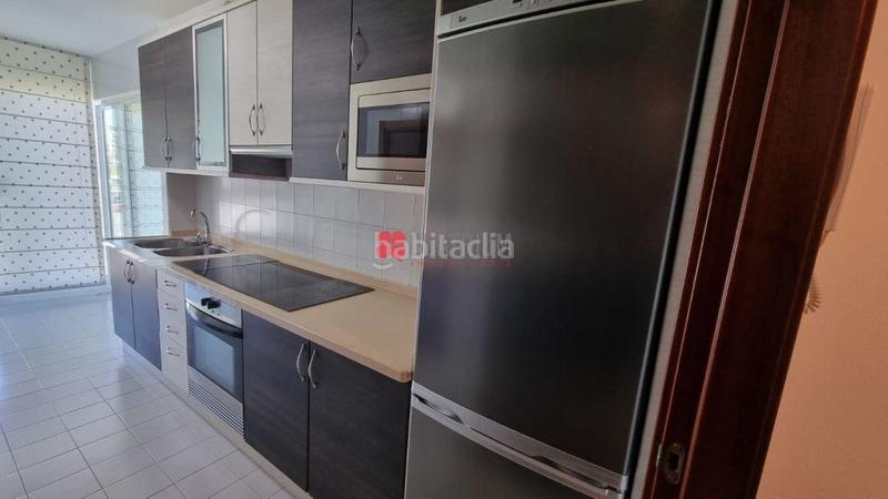 Foto 5ee967a7-8b5b-4c58-8c1c-cb55f7fee2af. Location appartement avec parking dans Conxo Santiago de Compostela