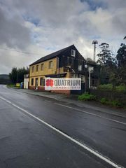 Haus  San román. Se vende amplia casa unifamiliar en val do dubra