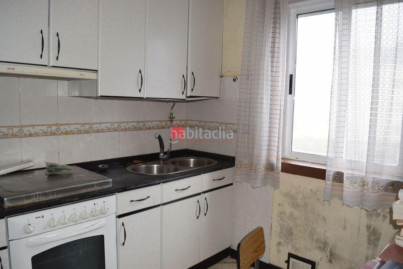 Foto 5723f5a1-d185-4454-b2b3-52d4ecabf2fa. Edifici a Estrada (A)