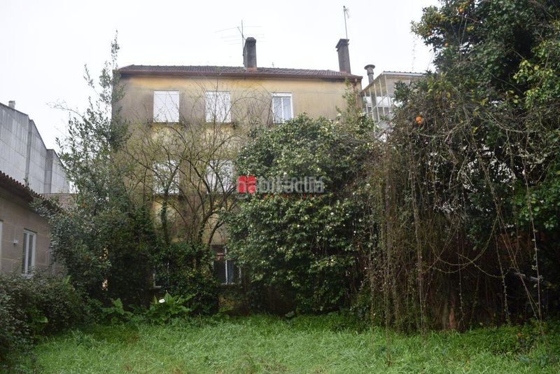 Foto 892d24b7-18f7-4a5a-88a9-4fe0528ca277. Edifici a Estrada (A)