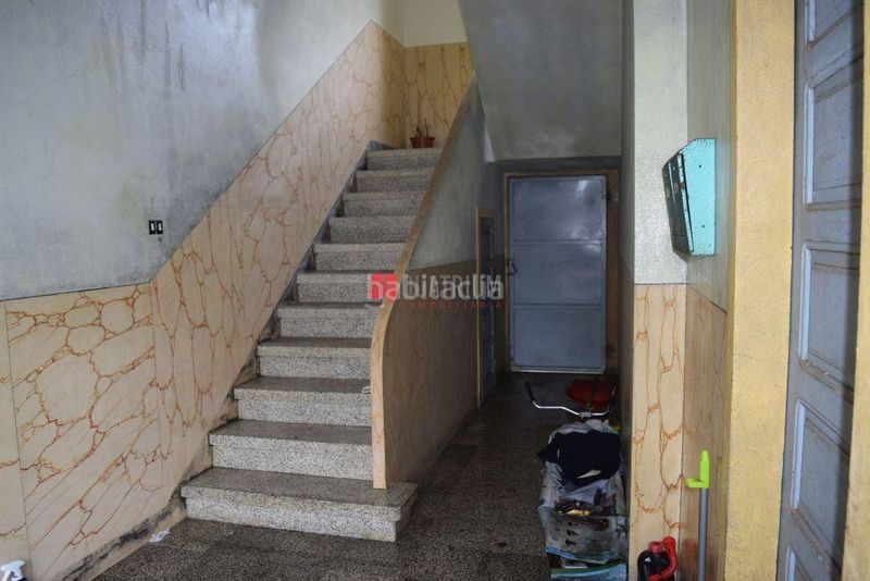 Foto a0faa787-5979-4fe7-91dd-37b7498888ce. Edifici a Estrada (A)