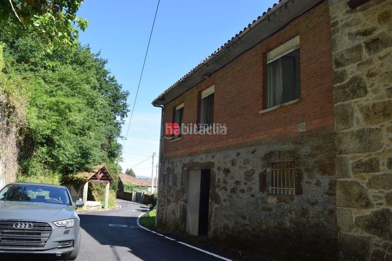 Foto 095d2587-536f-4353-b844-3fc81dee5a34. Casa adossada amb calefacció aparcament a Teo