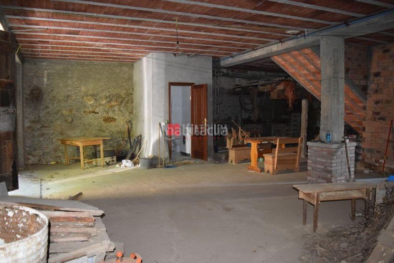 Foto 766b783f-6614-43c8-a3f8-eb98025c26e4. Casa adossada amb calefacció aparcament a Teo