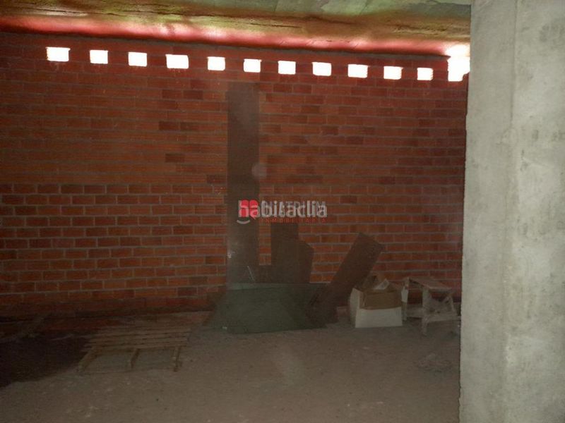 Foto e3b2de90-1dcd-46cb-a3fd-fd7ff671bb33. Local comercial a Brión