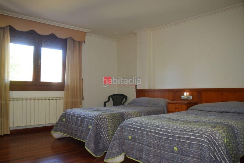 Foto 187256bb-d666-49a7-b4ed-8fa93d9ef5c3. Casa amb calefacció aparcament a Baña (A)