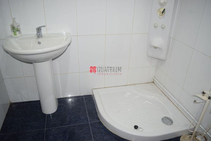 Foto 3b5f277f-cd0e-4173-90a0-5d265ea603d6. Casa amb calefacció aparcament a Baña (A)