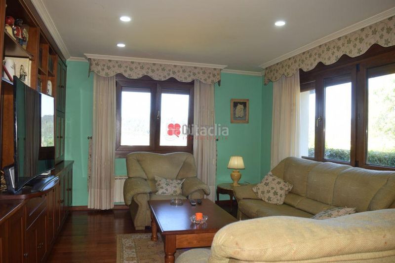 Foto 58950b72-e8ac-465a-849c-19e34d5d06c9. Casa amb calefacció aparcament a Baña (A)