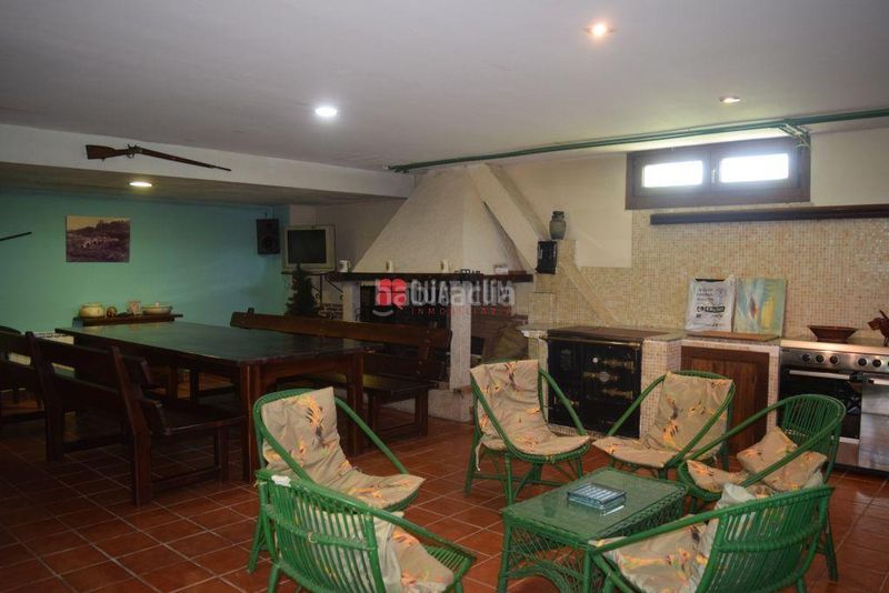 Foto 8fc282ea-6a5d-4c49-9a75-073b9445fc3a. Casa amb calefacció aparcament a Baña (A)