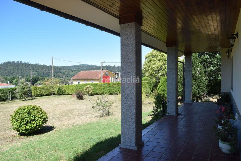 Foto d84dcc69-b9ec-48c6-a618-72c274b8f8cd. Casa amb calefacció aparcament a Baña (A)
