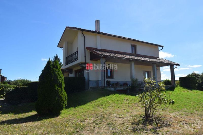 Foto f6afb7a4-46ea-4bce-b0f4-ad413ca7c6f3. Casa amb calefacció aparcament a Baña (A)