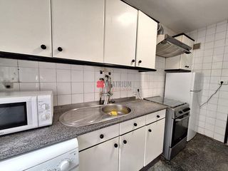 Rent Flat  Rúa do xeneral pardiñas. Alquiler a estudiantes, 3 habitaciones
