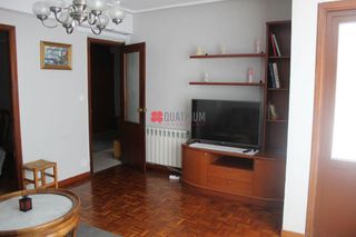Rent Flat  Rúa da república de el salvador. Alquiler a estudiantes, 3 habitaciones