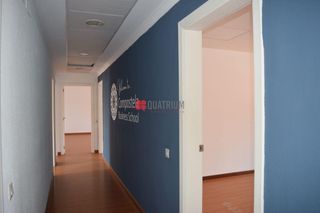 Pis  Senra. Amplia vivienda de 171 m con espectacular galería en plaza galic