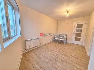 Location Appartement  Avenida de salamanca. Se alquila piso