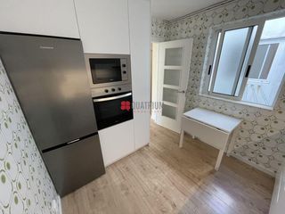 Location Appartement  Avenida de salamanca. Se alquila piso