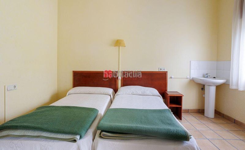 Foto 29a627b9-29d9-4028-9b49-9bd837a0e876. Casa amb calefacció a Olveira Ribeira