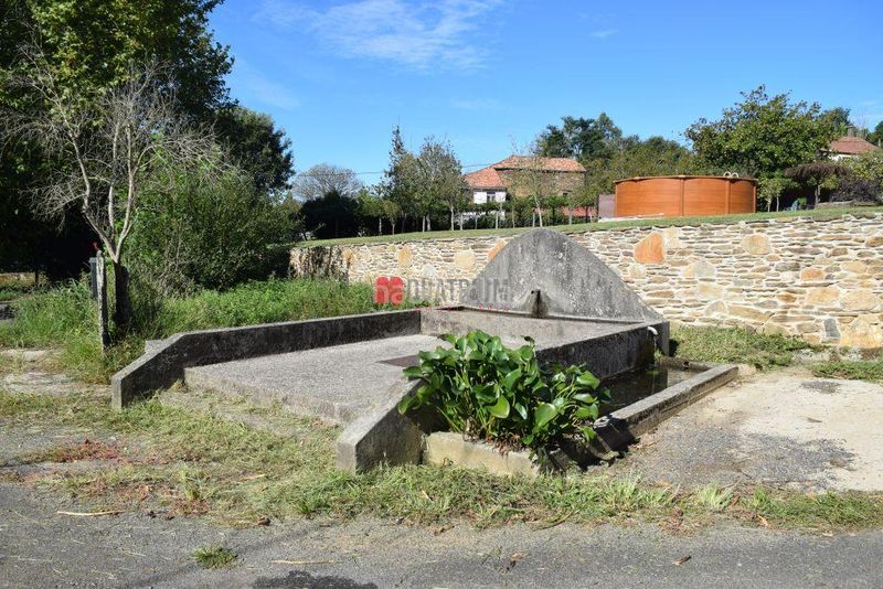 Foto c12f9696-c01d-4e70-8294-3ff8e79638af. Casa a Touro