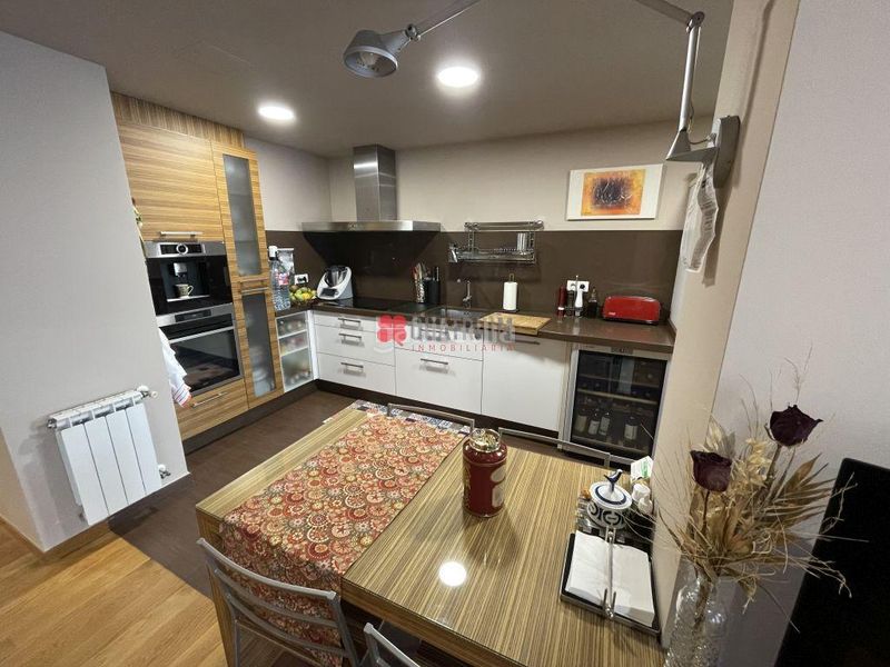 Foto a32f4534-ee0d-4cb0-b7de-aaac2163bdfe. Pis amb calefacció aparcament a O Milladoiro Ames