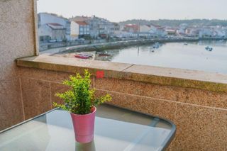 Etagenwohnung  Paseo o cantiño. Piso en primera línea de playa con vistas al mar en a illa de ar