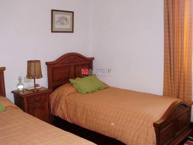Foto 5c6a08b5-ce28-4a6e-ad1a-fb78a55b2837. Casa a Touro
