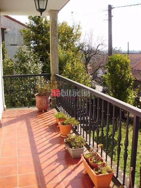 Foto ba0c0361-ff74-49ca-9772-259358dcd157. Casa a Touro