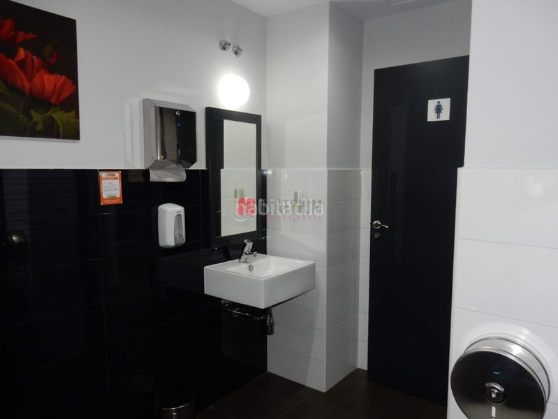 Foto ec07febe-1934-4d7f-86a7-1a42ea275b29. Local comercial a Bertamirans Ames