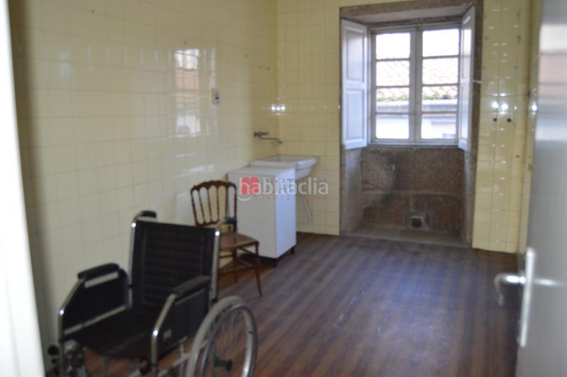 Foto 5cb3a045-face-465d-a8ff-a293d5f7b26c. Casa adosada en Casco Histórico Santiago de Compostela