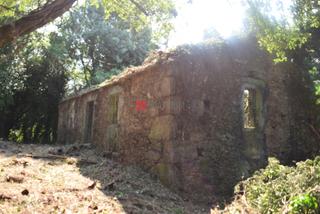 Casa a Parroquias de Santiago. Finca situada en santiago de compostela, con casa de piedra a re