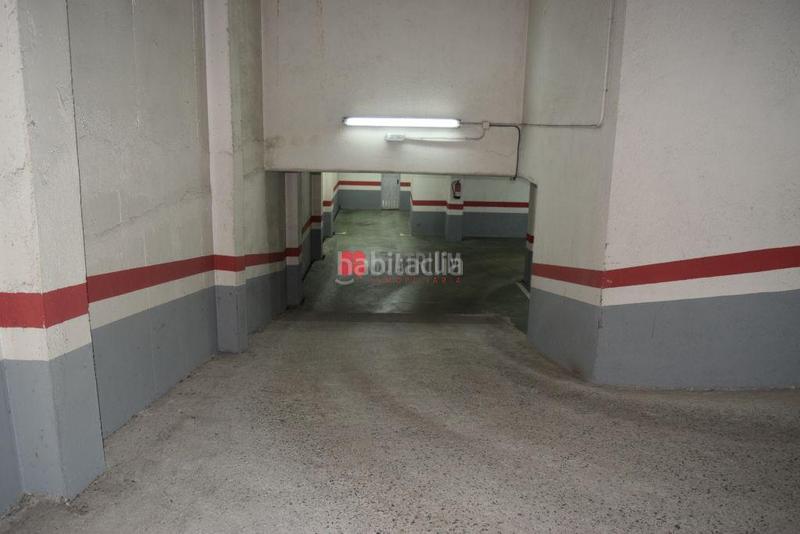 Foto 3a75b36b-3500-433c-9f00-138ae9ce4e22. Aparcament cotxe a Campus Sur - Santa Marta Santiago de Compostela