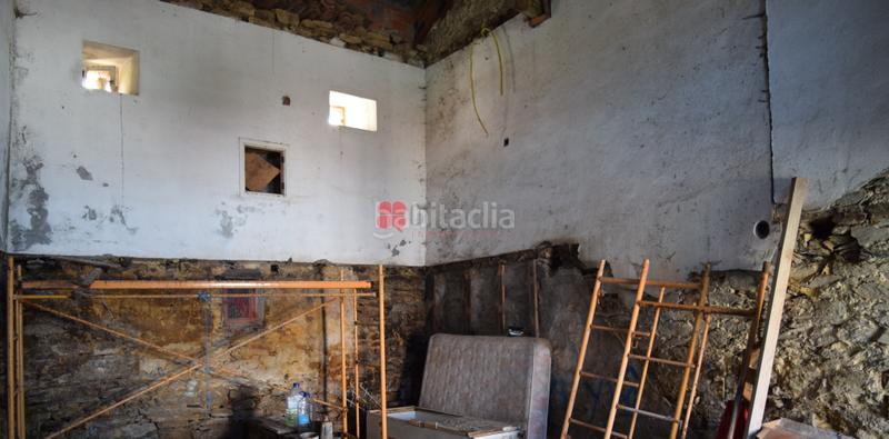 Foto 8db34372-30a4-4225-9a26-937bc193e4a0. Casa aparellada a Campus Norte - San Caetano Santiago de Compostela