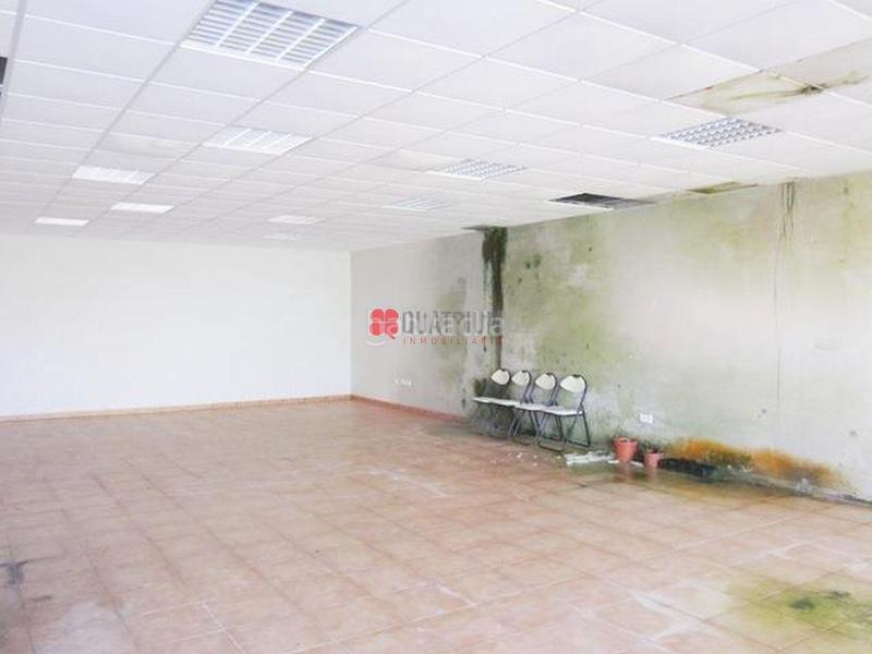 Foto cf20279f-7dec-4c81-b7cd-e7cc1fea1cb3. Local comercial en O Milladoiro Ames