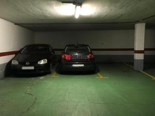 Autoparkplatz in Ensanche - Sar