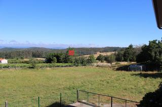 Maison  N/a. Se vende casa en lugar de requián, a estrada!
el inmueble está