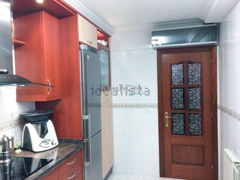 Foto 50ae722f-78af-43db-85df-ae773b6e6439. Piso en Casablanca - Calvario Vigo