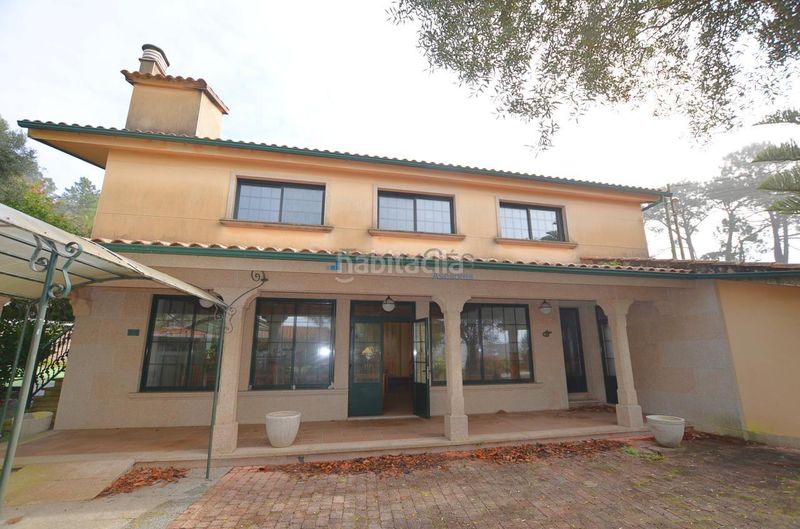 Foto a8d18f80-112a-47e0-bd4f-fb8012c9b5fb. Edificio in Guarda (A)