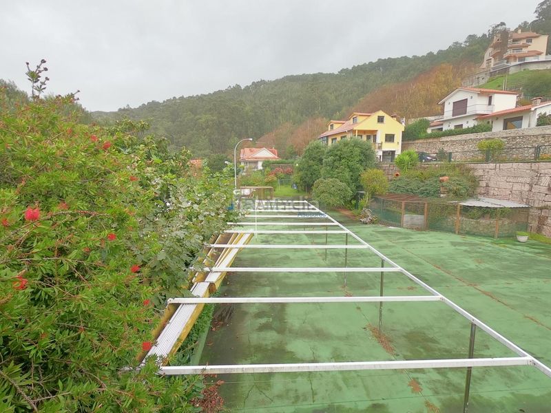 Foto b0343989-8247-4ab2-85d2-c08f74185d96. Edificio in Guarda (A)