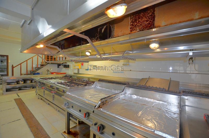 Foto b18a2639-8a82-4e2a-b43b-d567e15c2cd6. Edificio in Guarda (A)