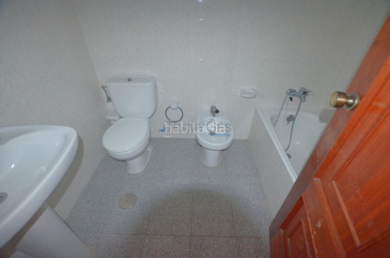 Foto cd39e183-5423-4e72-bbd2-20047bb07aa5. Edificio in Guarda (A)