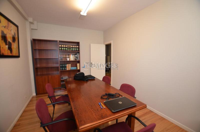 Foto dfe08e85-1fbb-4c86-b43a-8d4ab92de271. Apartamento en Casco Vello Vigo