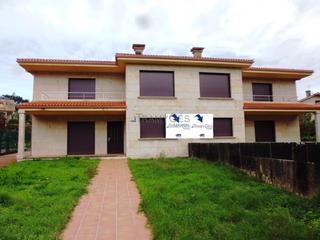 Casa aparellada a Baiona