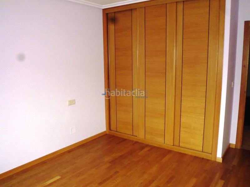 Foto 042b8743-51a0-488f-8e9d-10e1be11b905. Casa aparellada amb calefacció aparcament a Baiona