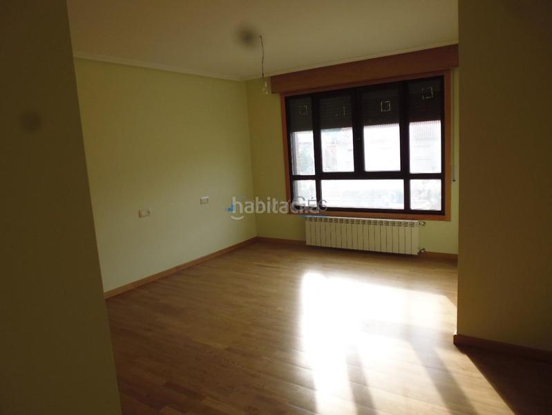 Foto e9b1fa40-7b67-458c-9cd9-df74feab60a4. Casa aparellada amb calefacció aparcament a Baiona