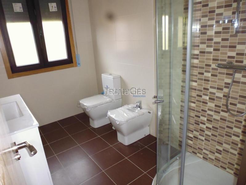 Foto 8f617352-40b1-42bb-acd5-69b03b88909c. Casa pareada en Baiona