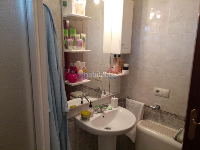 Foto 420f0e9e-0e6e-4db2-b96c-7f0d9b51f779. Casa adossada amb calefacció aparcament a Navia Vigo