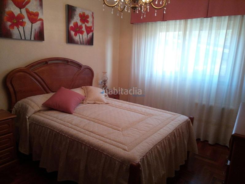 Foto e6a2355b-fbf6-4f87-a441-464dfff9f68c. Casa adossada amb calefacció aparcament a Navia Vigo