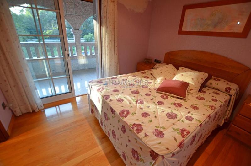 Foto 1b6be5e7-cdf7-4e5a-bdb3-d0b0ea7e2c3f. Chalet en Ponteareas