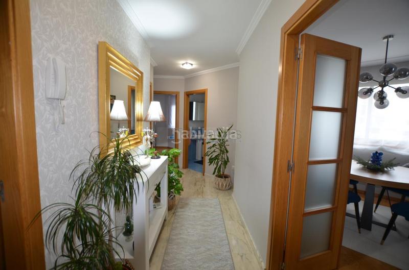 Foto 0d708748-1de0-4533-8d91-9a1b89ede988. Casa pareada en Darbo Cangas